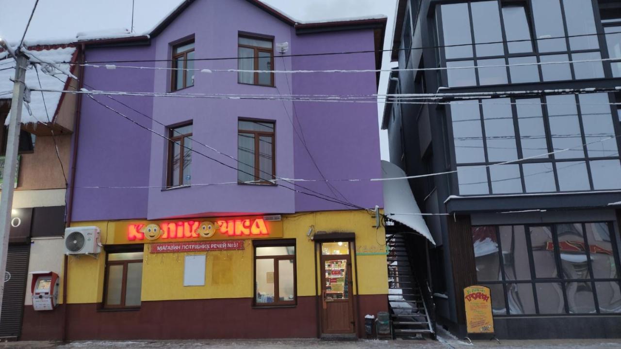 Guest House Mandrivnyi Rooms&Apartments Yasinia Exterior foto